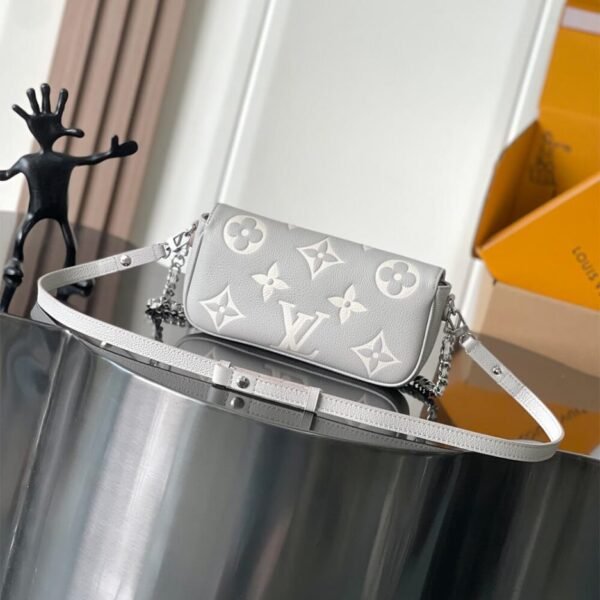 LV Wallet on Chain Ivy - Image 5
