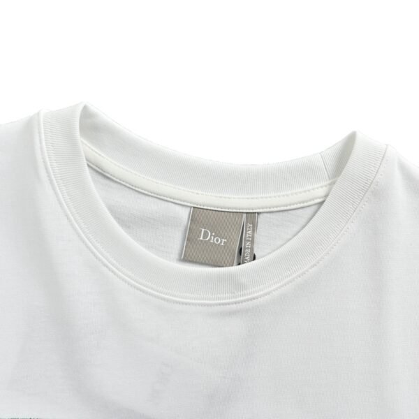 High Quality Dior T-shirt - Image 5