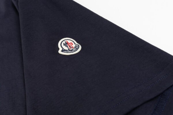 Best Moncler t-shirt - Image 7