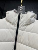 Canada Goose DownJacket - Image 9