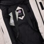 Canada Goose DownJacket - Image 7