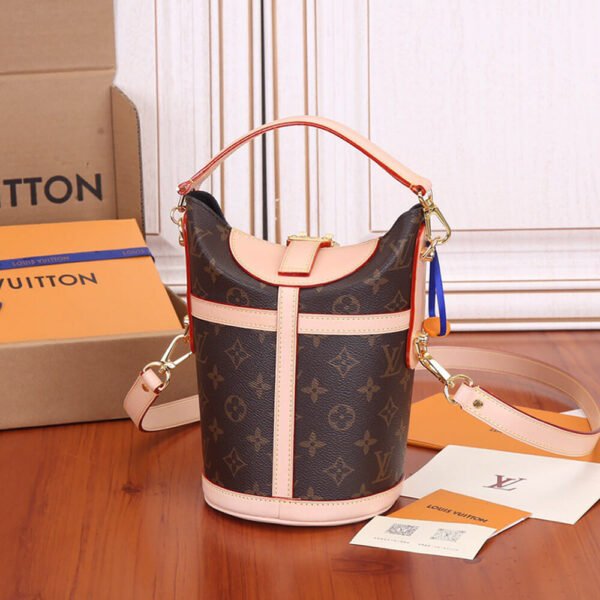 LV Duffle Bag - Image 5