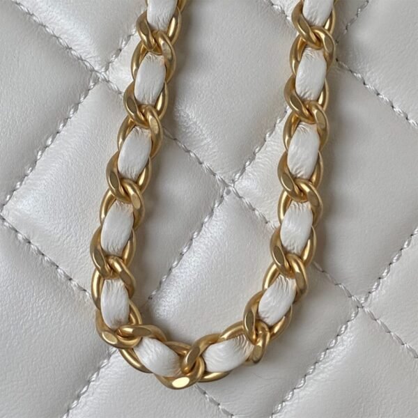 CHANEL 24C - Image 7