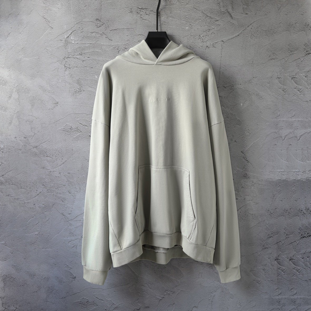 c235ef446b6c9d7ecbd2b6a28b5dec15.jpg Premium Balenciaga Hoodie - Image 1