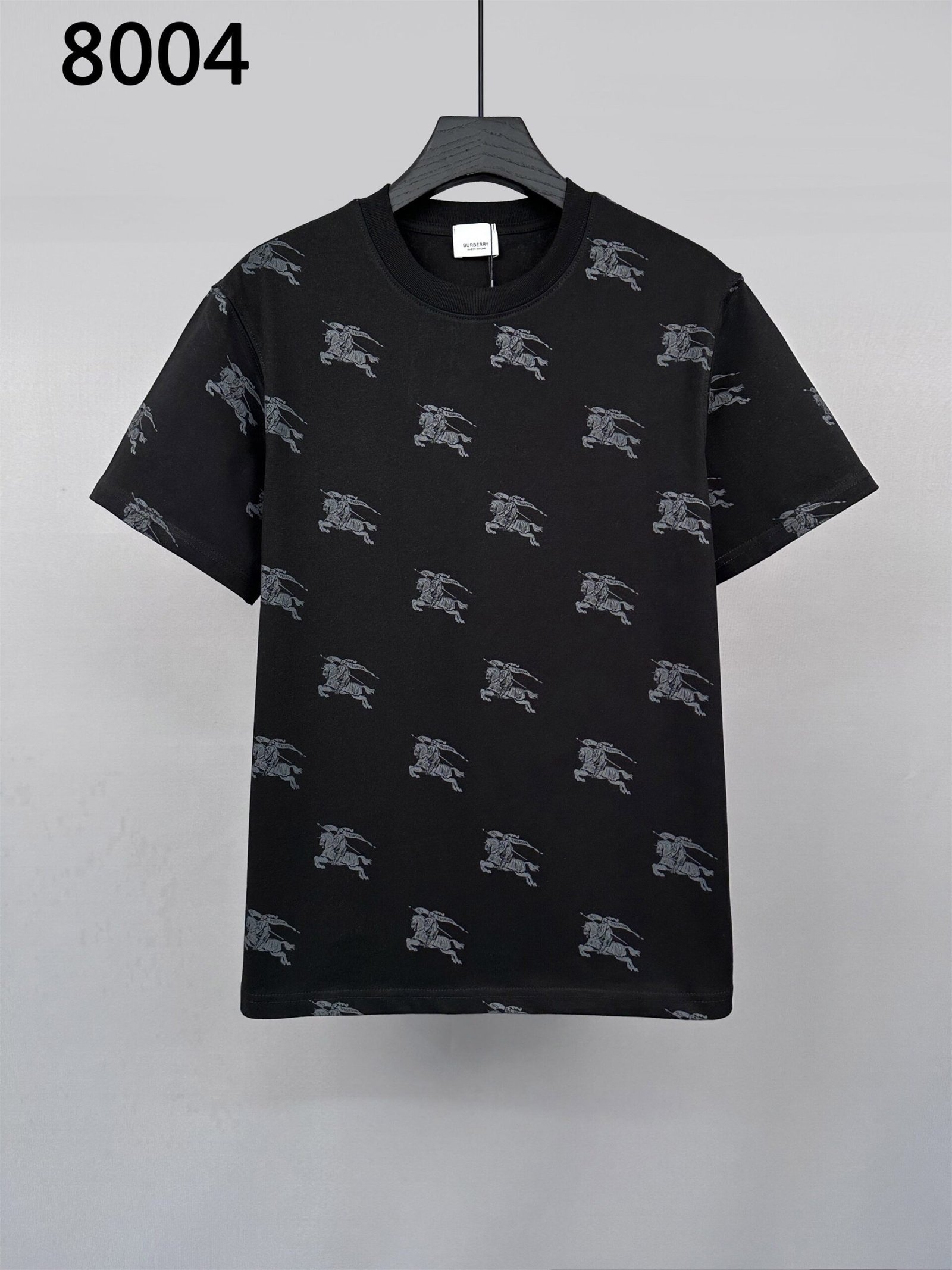 c2afc976b836ad1f970afdec8011d585.jpeg T-Shirts Burberry - Image 1