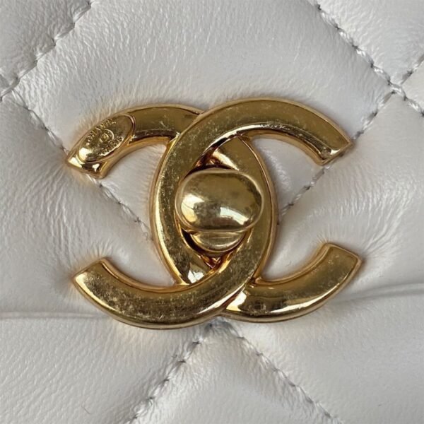 CHANEL FLAP - Image 7