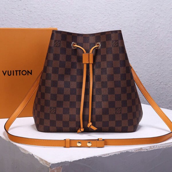 LV NeoNoe Bucket Bag - Image 3