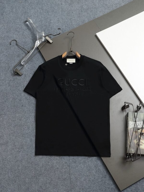 Gucci Cities Logo Embroidered Black Cotton Crew Neck T-Shirt - Image 2