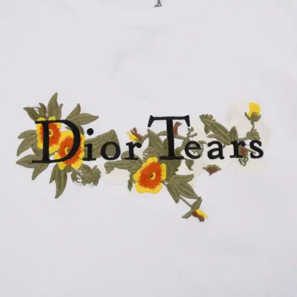High Quality Dior T-shirt - Image 6