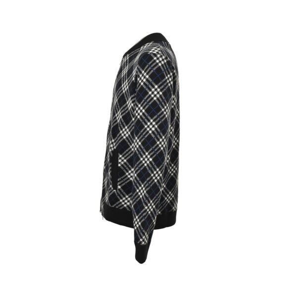 High Quality Burberry Jacket - Image 3