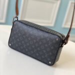 Louis Vuitton VOLGA ON STRAP - Image 5
