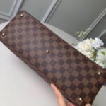 LV RIVERSIDE - Image 6