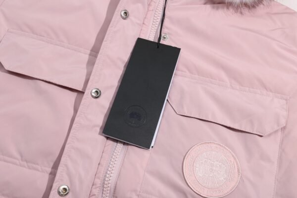 Canada Goose DownJacket - Image 5