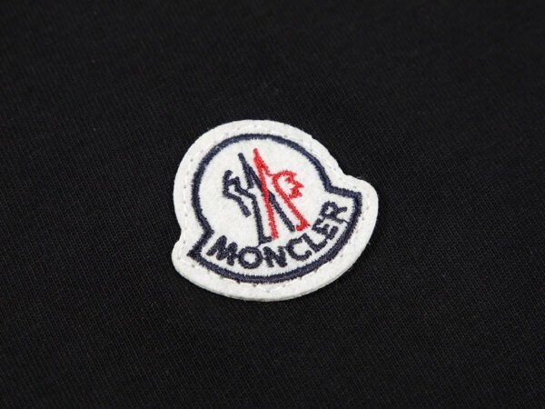Best Moncler t-shirt - Image 6