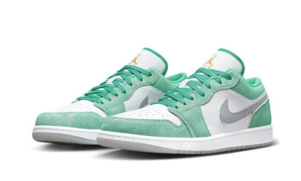 ⁦حذاء Air Jordan New Emerald رمادي⁩ - الصورة ⁦3⁩