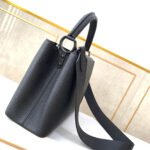 Louis Vuitton CAPUCINES MM - Image 8