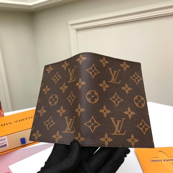 LV PASSPORT COVER - Image 5