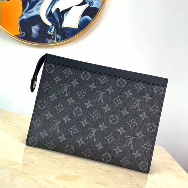 LV Pochette Voyage MM - Image 4