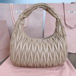 Wander matelassé nappa leather hobo bag - Image 7