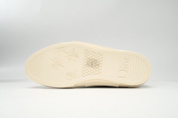 B23 - Image 7