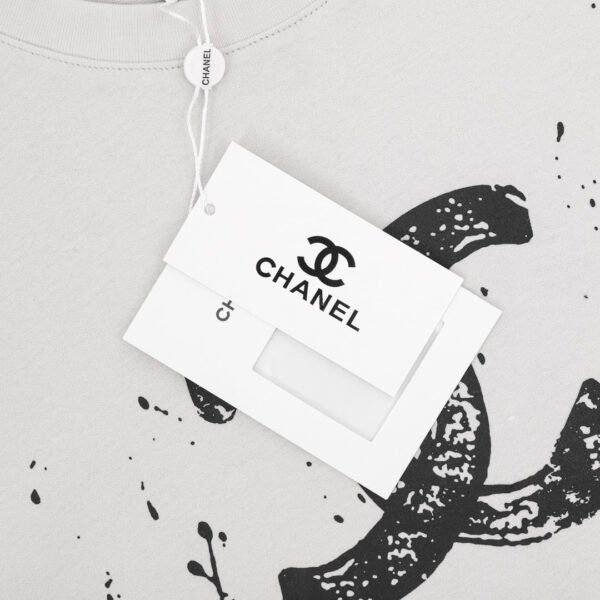 Best Chanel T-shirt - Image 6