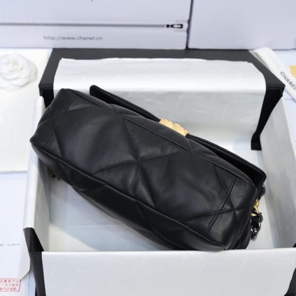 CHANEL 19 HANDBAG - Image 6