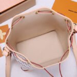 LV Noe Bucket Bag - Image 7