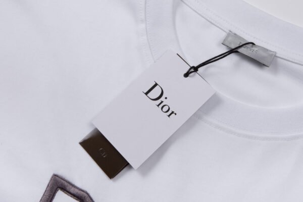 High Quality Dior T-shirt - Image 6