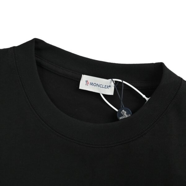 Best Moncler t-shirt - Image 7