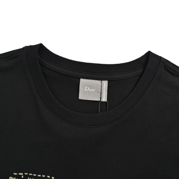 High Quality Dior T-shirt - Image 7