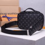 LV Bumbag - Image 7