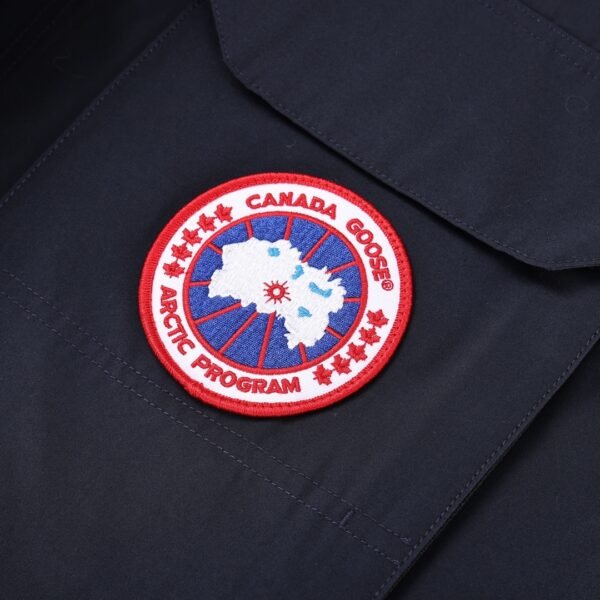Canada Goose DownJacket - Image 6