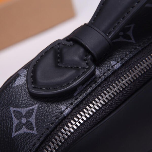 LV Bumbag - Image 7