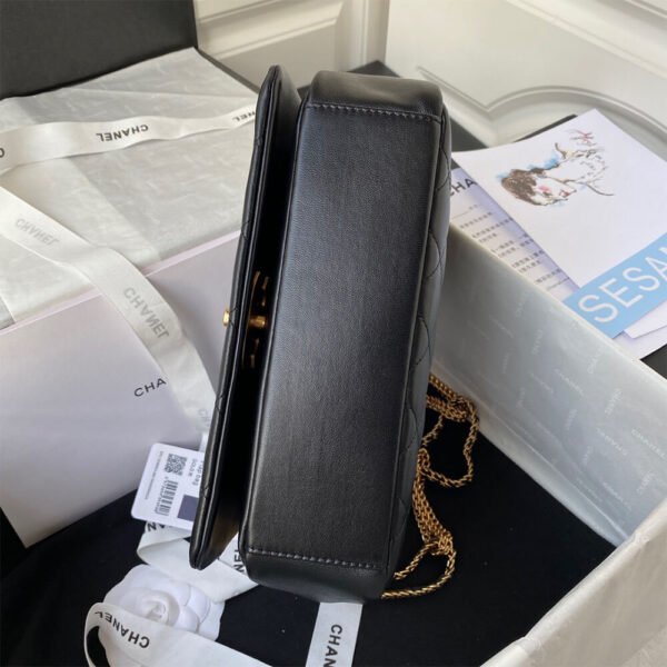 CHANEL FLAP BAG - Image 6