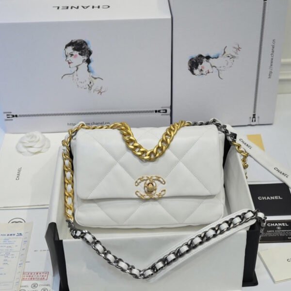CHANEL 19 HANDBAG - Image 3