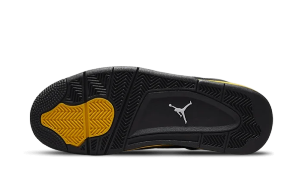 ⁦حذاء Air Jordan Retro Thunder⁩ - الصورة ⁦5⁩