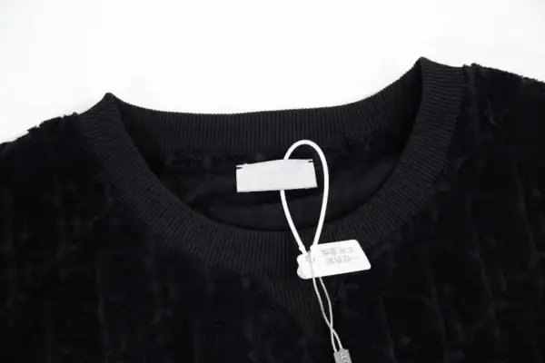High Quality Dior T-shirt - Image 5