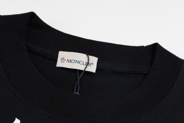 Best Moncler t-shirt - Image 5