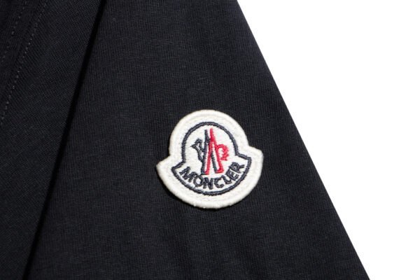 Best Moncler t-shirt - Image 6