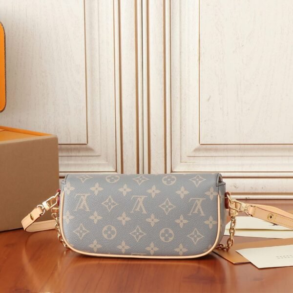 LV Wallet on Chain Ivy - Image 5