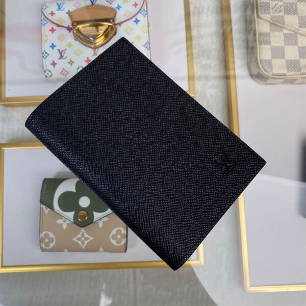 LV PASSPORT COVER - Image 6