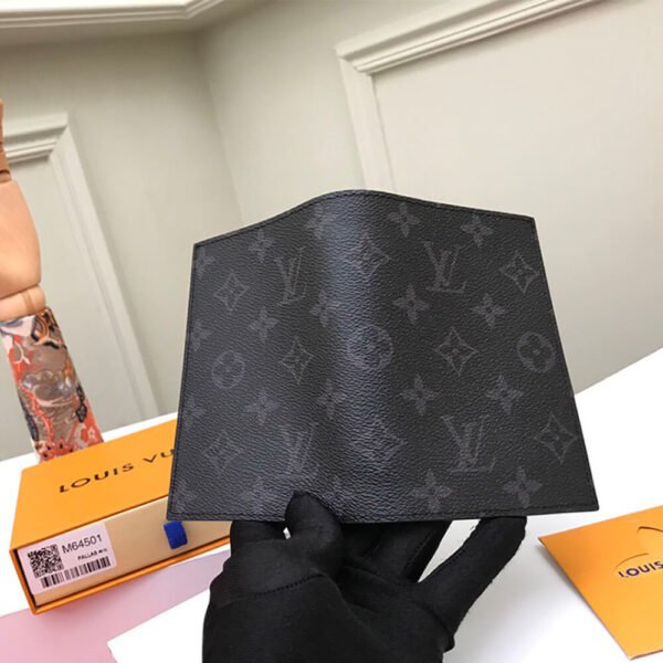 LV PASSPORT COVER - Image 5