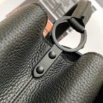 Louis Vuitton CAPUCINES MM - Image 10