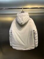 Canada Goose DownJacket - Image 3