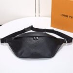 LV Discovery Bumbag - Image 6