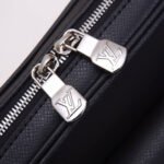 LV Outdoor Messenger - Image 6