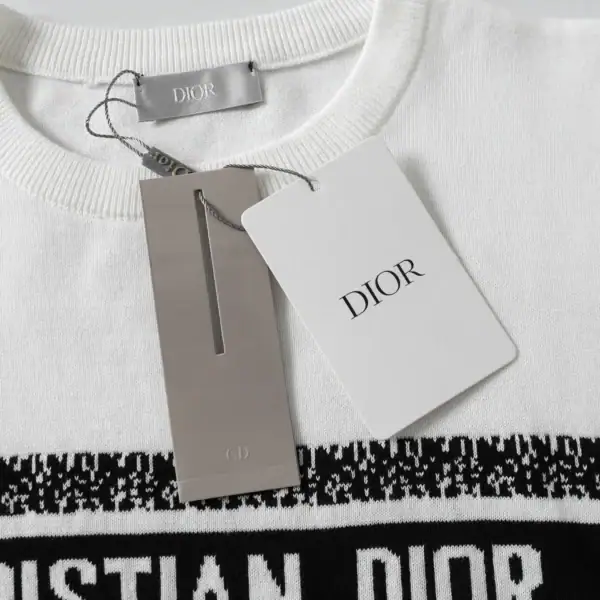 High Quality Dior T-shirt - Image 5