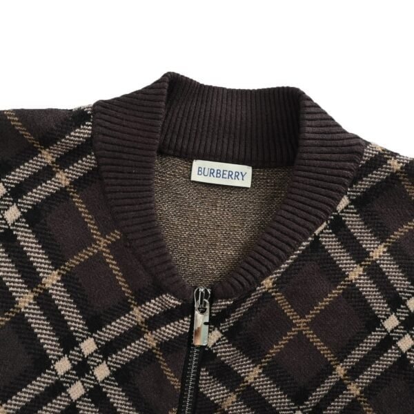 High Quality Burberry Jacket - Image 5