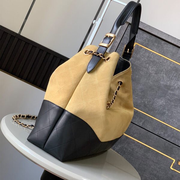 Chanel HOBO on 25 Fashion Show(HIGH-END GRADE) - Image 4