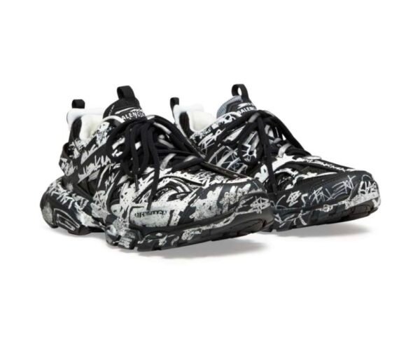 TRACK - Image 3
